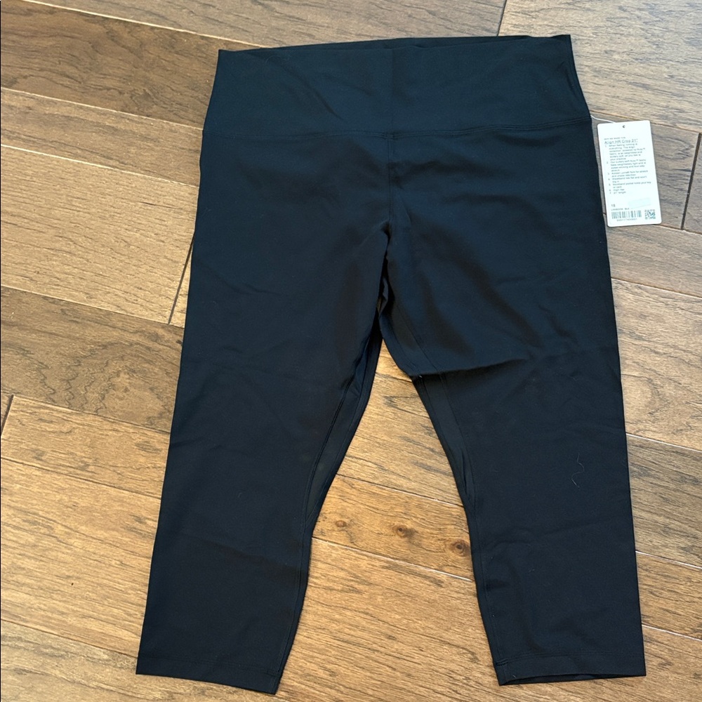 Lululemon Athletica Black Align HR Crop 21"